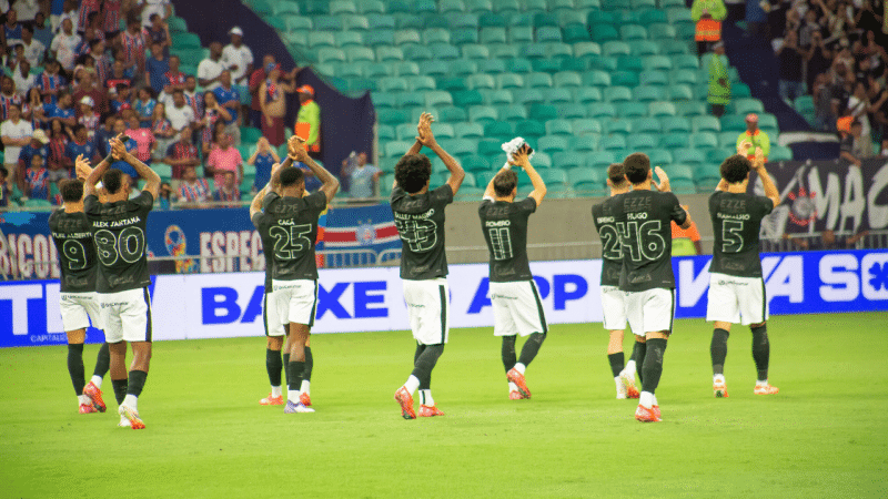 Ressaca do título garante segunda chance, mas sumidos do Corinthians não aproveitam