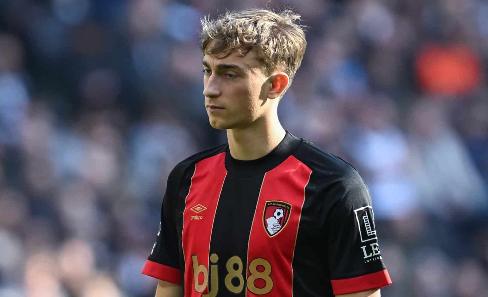 Dean Huijsen em a&ccedil;&atilde;o pelo Bournemouth