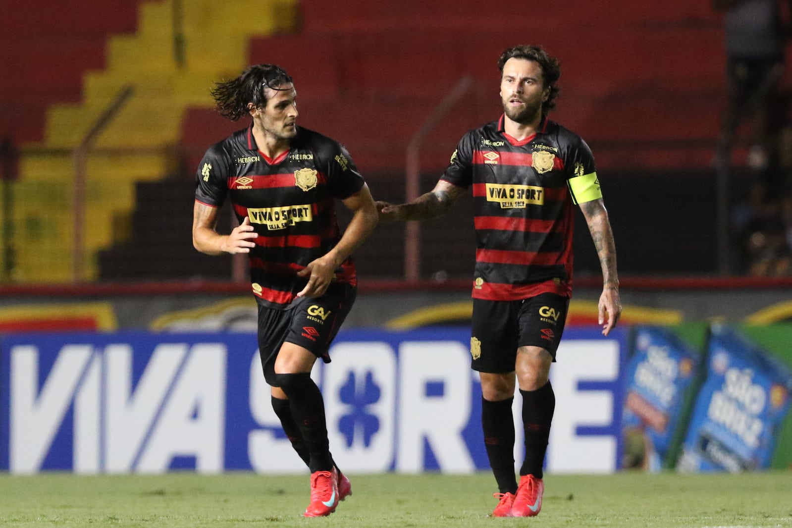 Gon&ccedil;alo Paci&ecirc;ncia e Lucas Lima pelo Sport