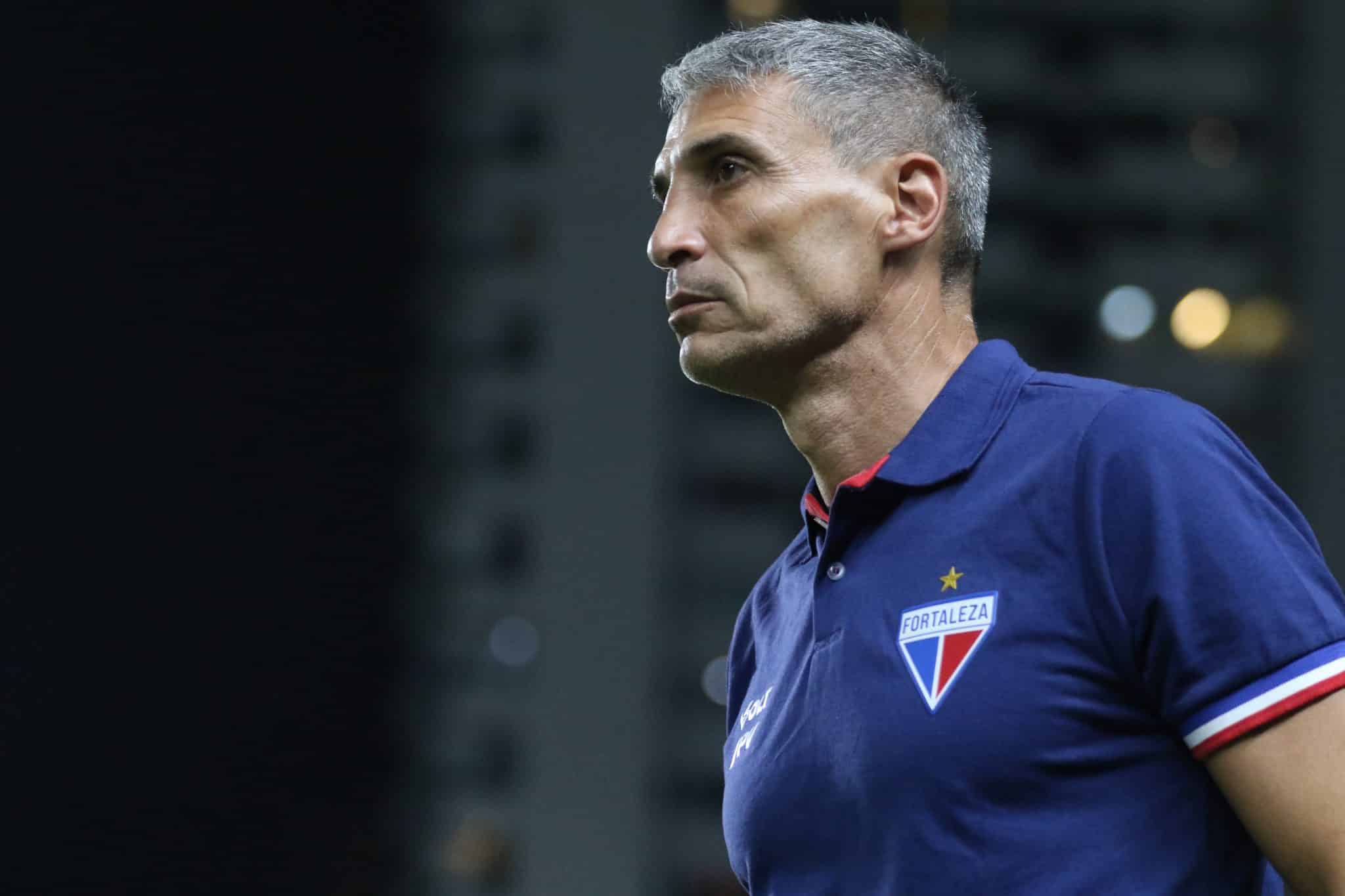 Vojvoda durante jogo do Fortaleza