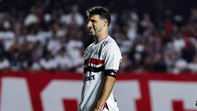Calleri decepciona, e São Paulo mostra que é um time comum sem Lucas e Oscar