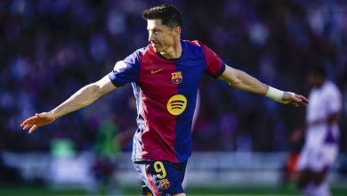 Bola de Ouro? Lewandowski marca dois em goleada do Barcelona e entra na discuss&atilde;o