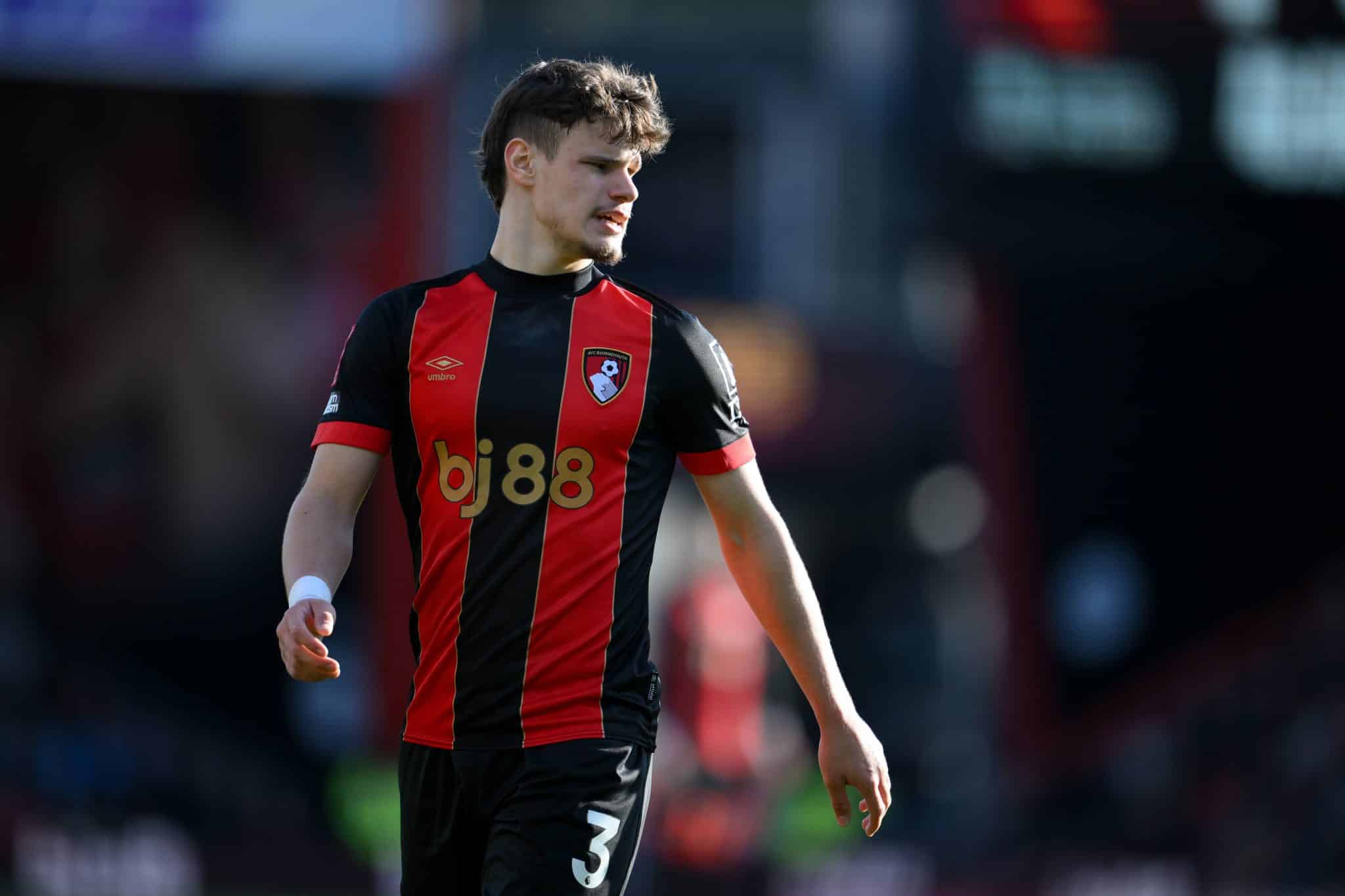 Milos Kerkez, destaque do Bournemouth, &eacute; monitorado pelo Liverpool para a pr&oacute;xima janela de transfer&ecirc;ncias