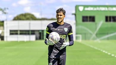 Ap&oacute;s tentativa de vaquinha, Am&eacute;rica-MG define se goleiro jogar&aacute; contra o Atl&eacute;tico-MG