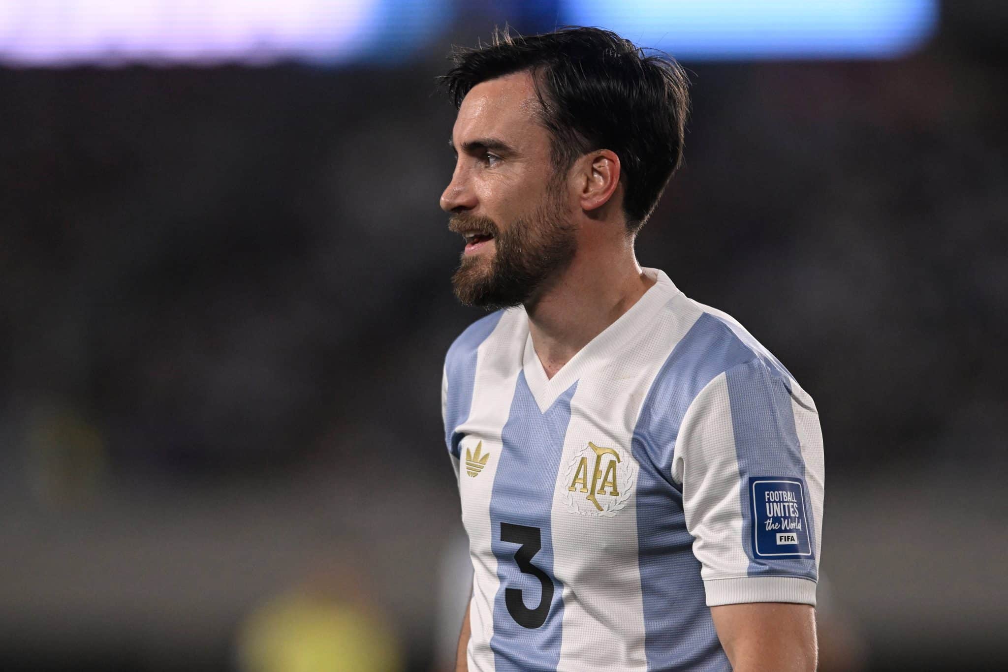 Tagliafico explica problemas na escala&ccedil;&atilde;o de Dorival Junior na goleada sofrida pela sele&ccedil;&atilde;o brasileira e sai em defesa de Raphinha ap&oacute;s fala pol&ecirc;mica