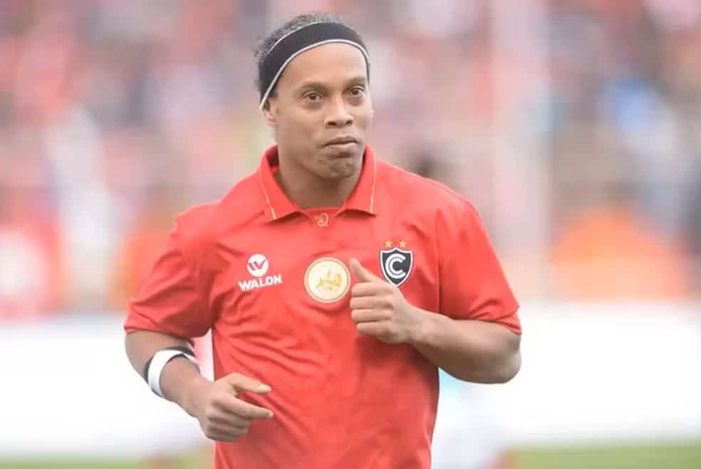Ronaldinho Atl&eacute;tico Cienciano