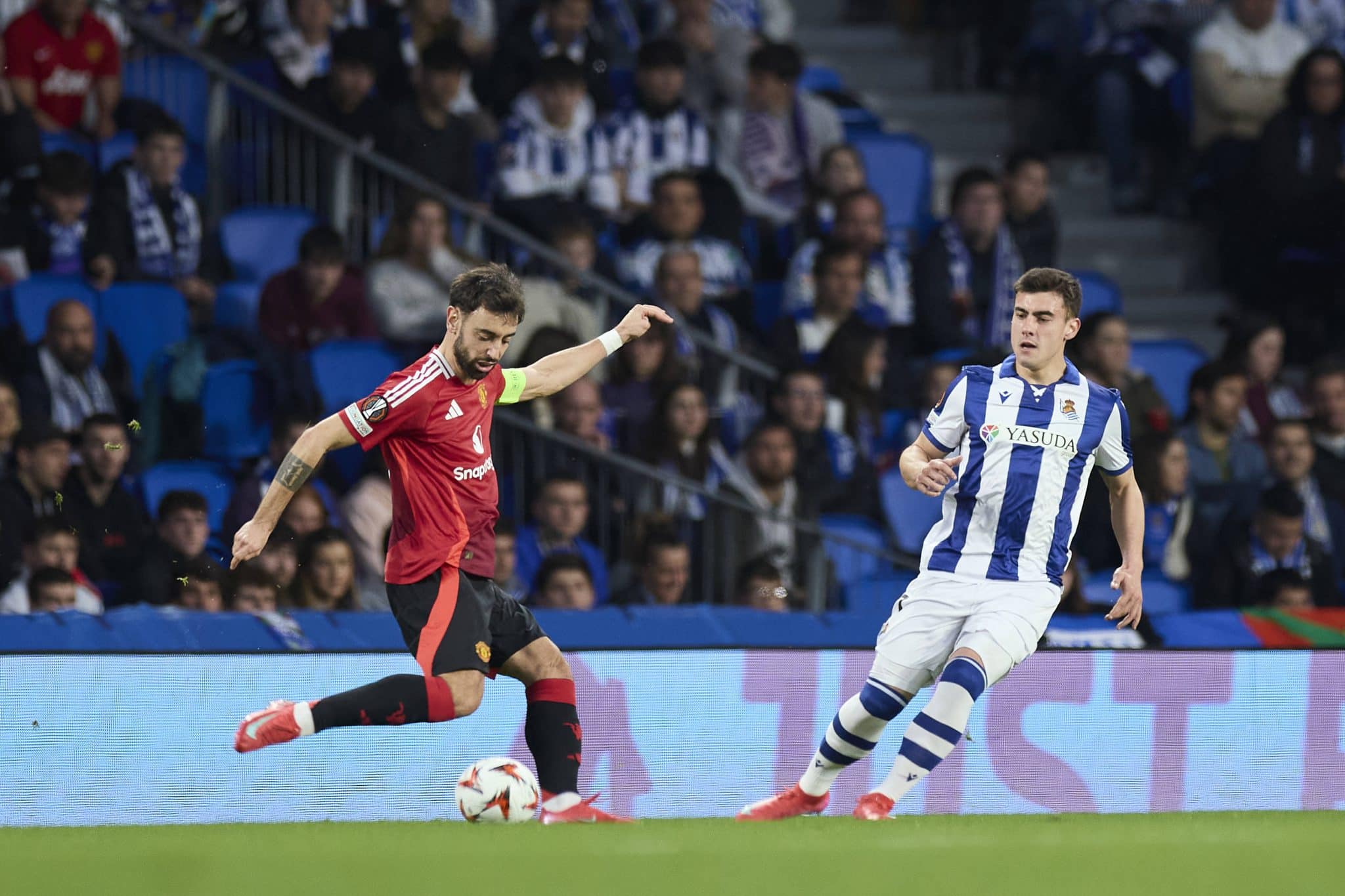 R&uacute;ben Amorim e Ander Barrenetxea em Real Sociedad x Manchester United