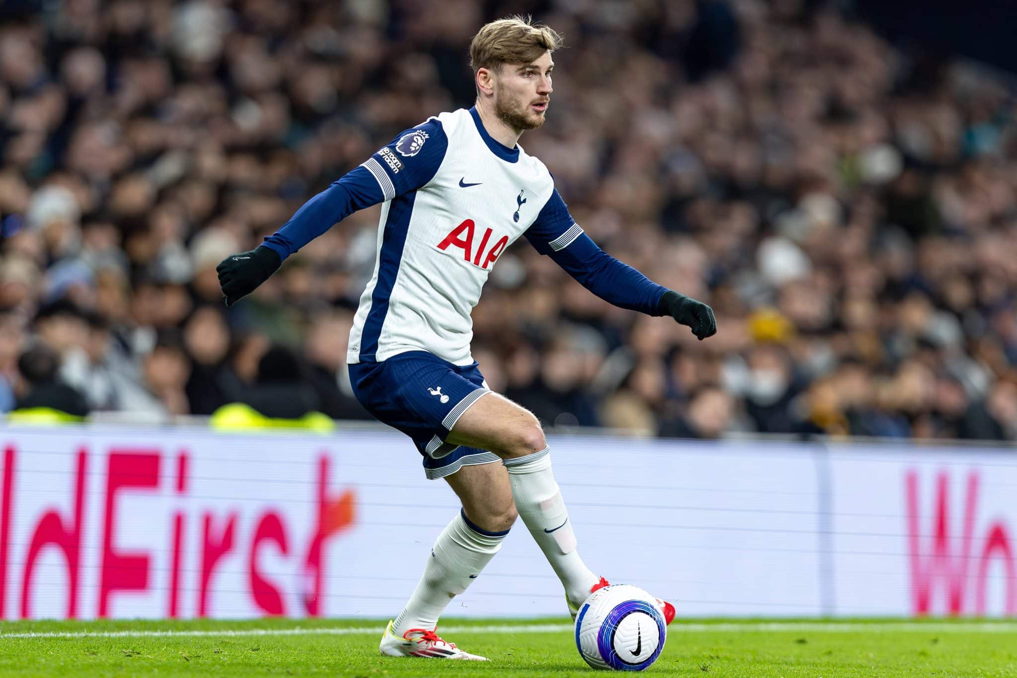 Timo Werner deve deixar o Tottenham ao final da janela de transfer&ecirc;ncias, mas perman&ecirc;ncia na Alemanha &eacute; considerada dif&iacute;cil