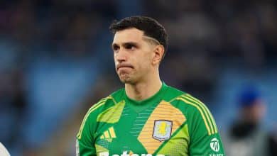 &lsquo;Mais superestimado do mundo&rsquo;: Aston Villa supera falha de Dibu e atropela o Newcastle