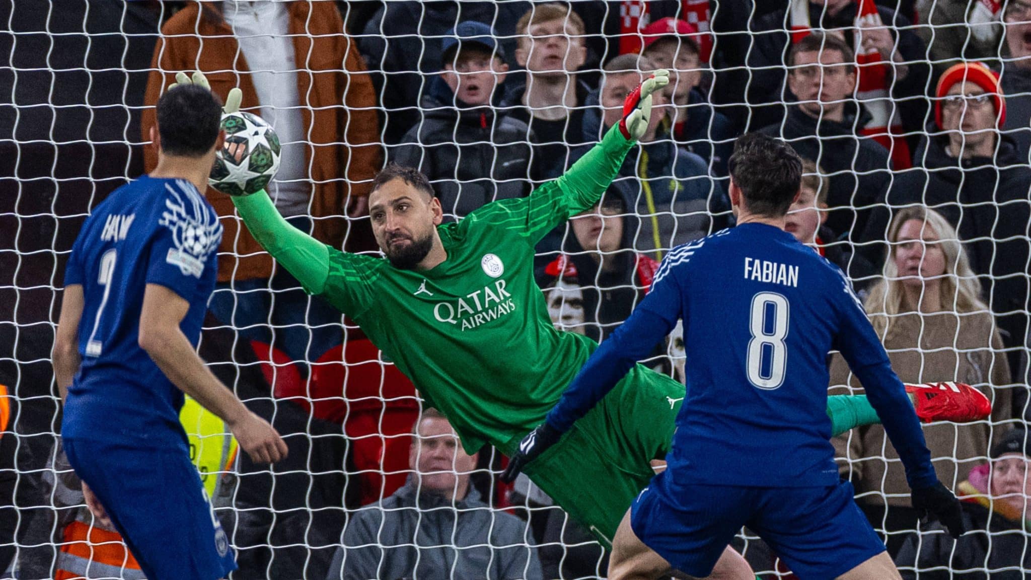 Donnarumma se redime, responde hero&iacute;smo de Alisson e PSG elimina o Liverpool