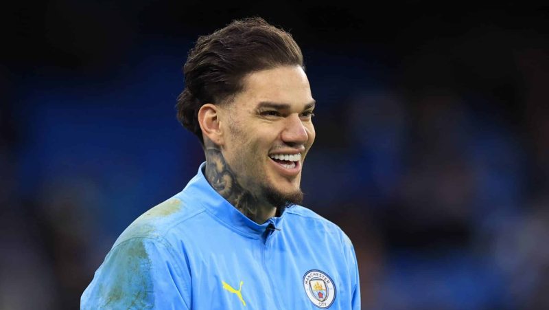 Ederson se impressiona com promessa brasileira e crava: ‘Será um dos melhores do mundo’