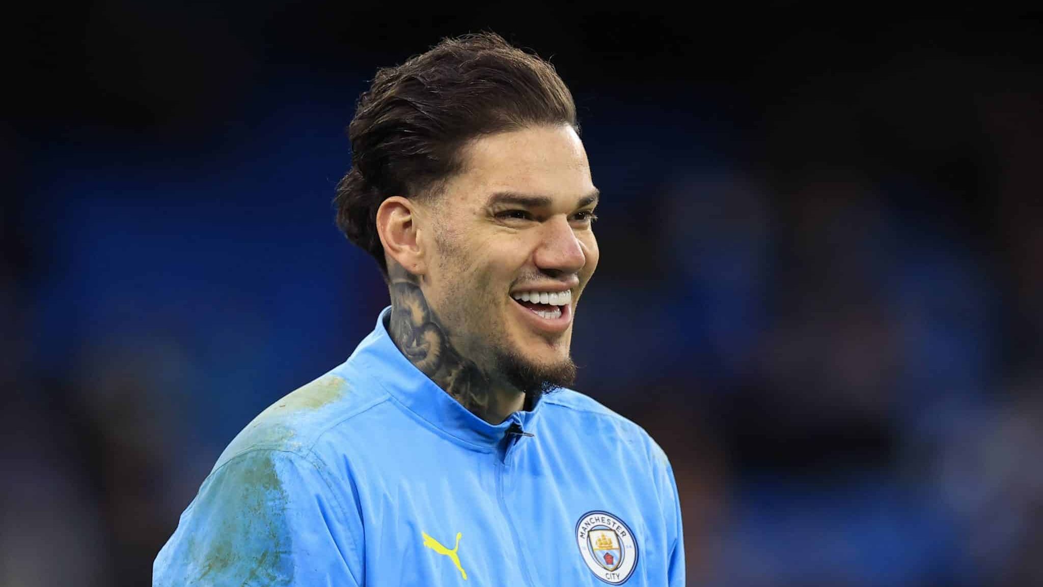 Manchester City negocia renova&ccedil;&atilde;o de Ederson com recorde e afasta interesse saudita
