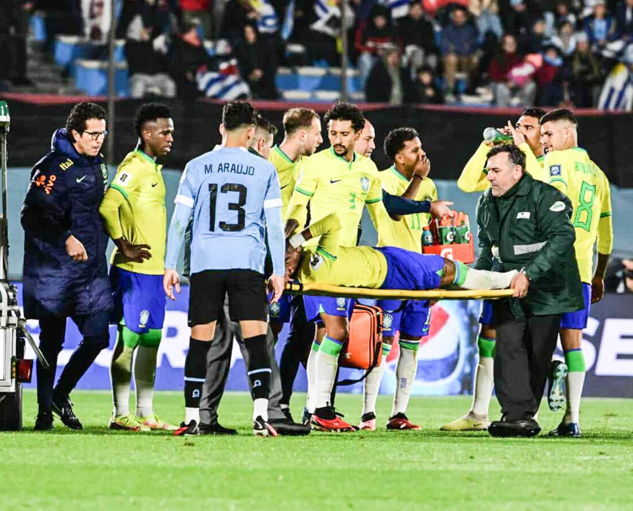 Neymar les&atilde;o Sele&ccedil;&atilde;o