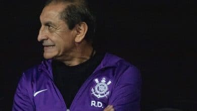 Ram&oacute;n D&iacute;az perde escudo importante no Corinthians e t&iacute;tulo vira obriga&ccedil;&atilde;o