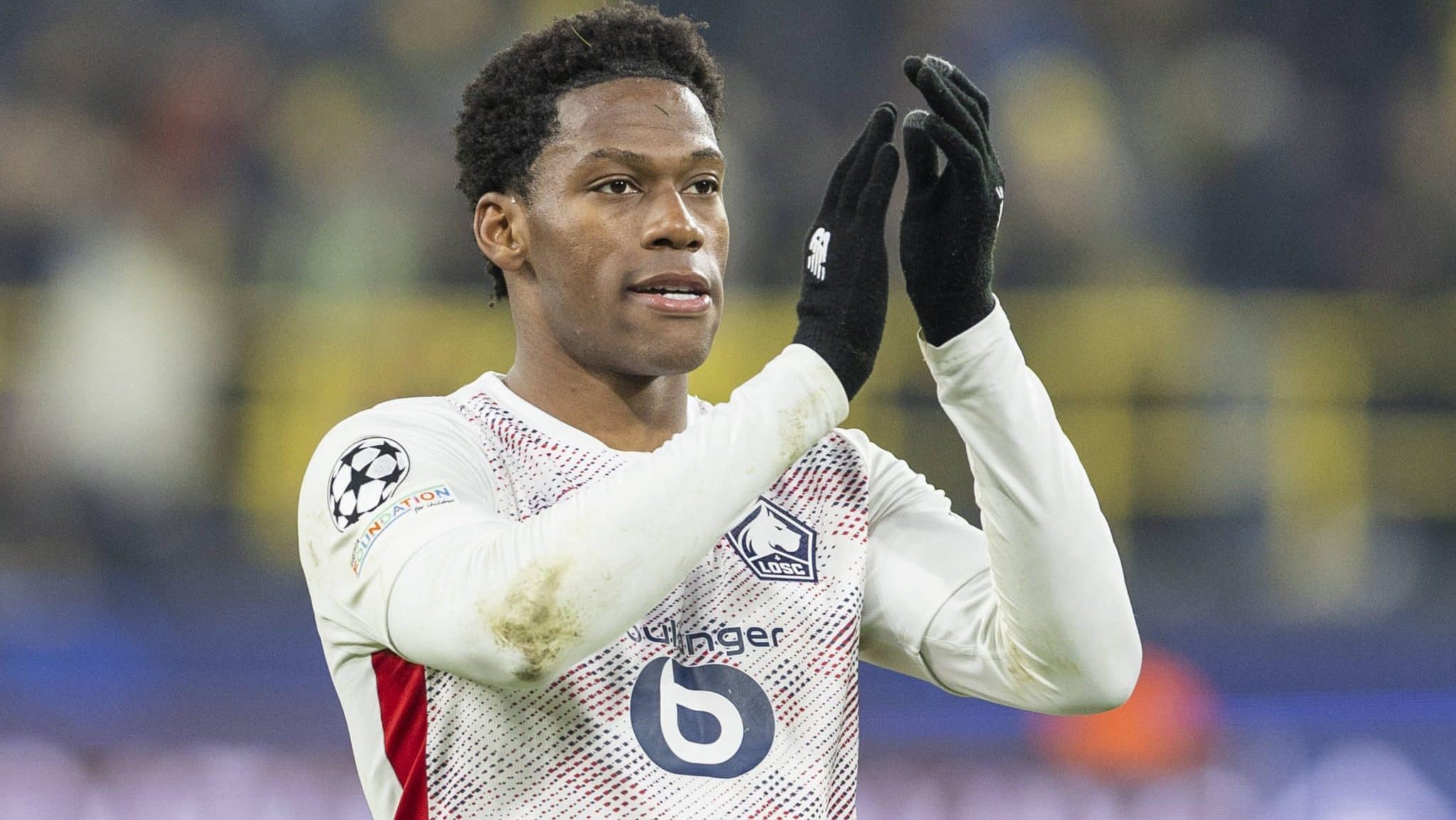 R$ 205 milh&otilde;es? Mesmo sendo agente livre, astro da Ligue 1 assusta pretendentes da Premier League