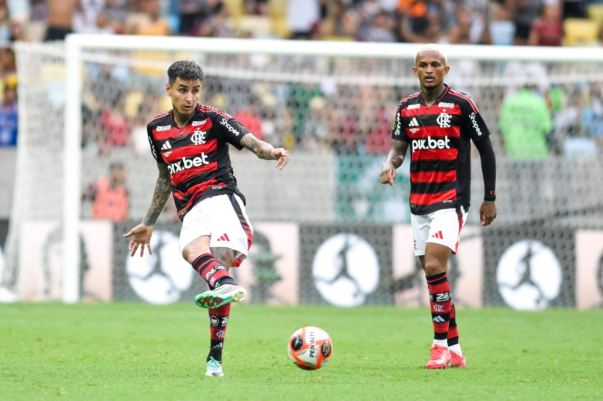 Pulgar &eacute; titular absoluto do time de Filipe Lu&iacute;s (Foto: Imago)