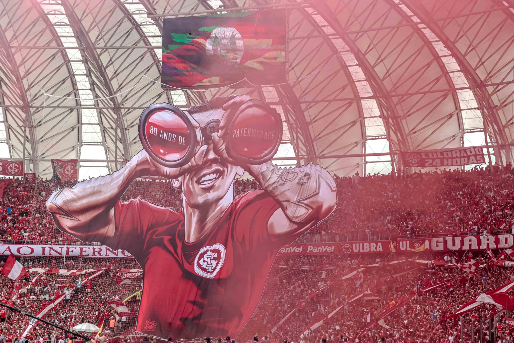 Mosaico da torcida do Internacional com imagem de D'Alessandro (Foto: Alex Viana/Ag&ecirc;ncia F8/Gazeta Press)