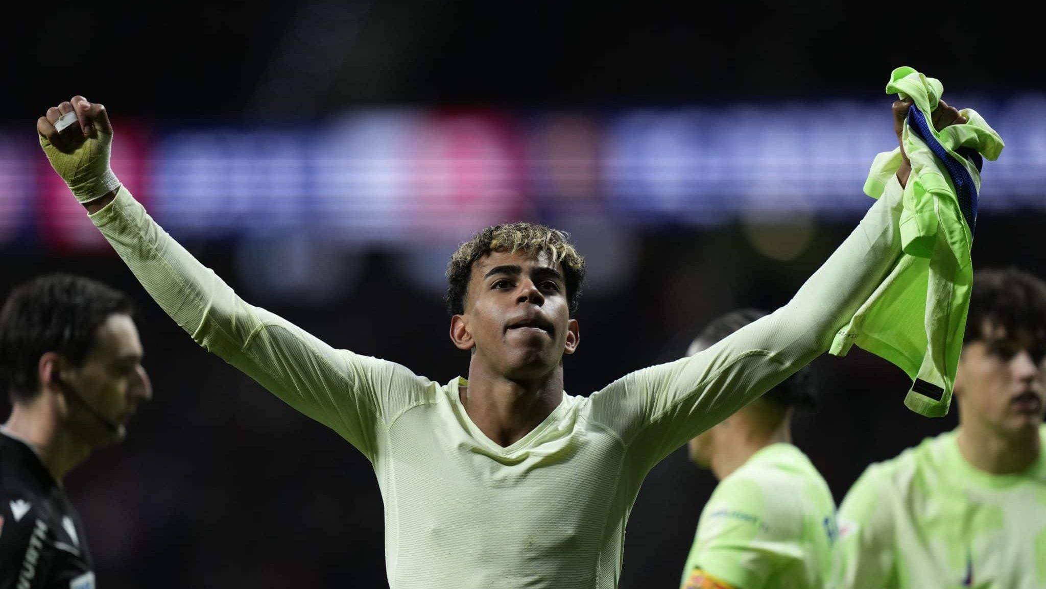 Mudan&ccedil;as de Flick e brilho de Yamal garantem virada ao Barcelona contra o Atl&eacute;tico