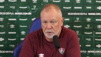 Demissão de Mano é inquestionável, só vem com atraso por parte do Fluminense