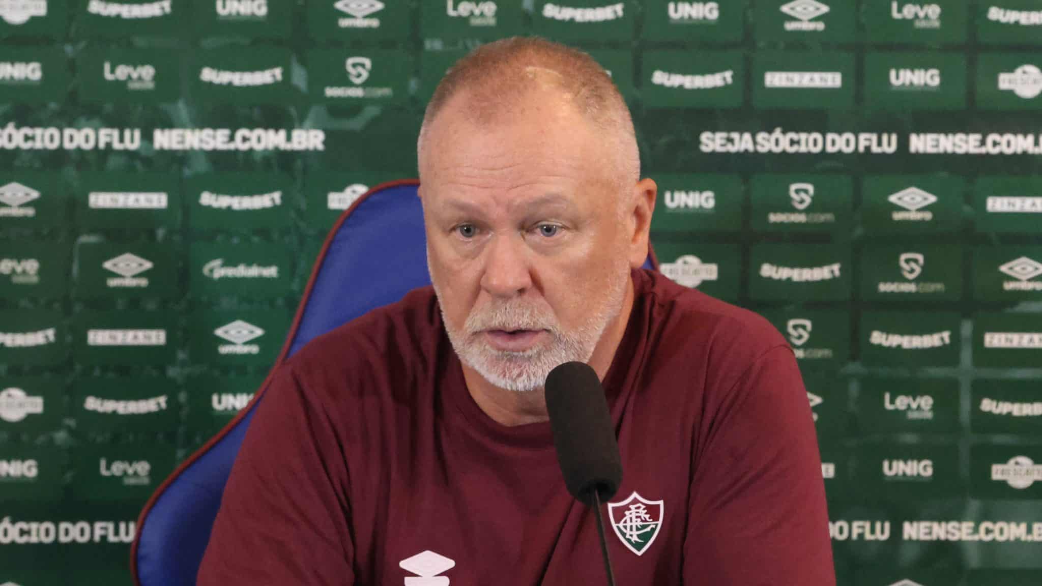 Demiss&atilde;o de Mano &eacute; inquestion&aacute;vel, s&oacute; vem com atraso por parte do Fluminense