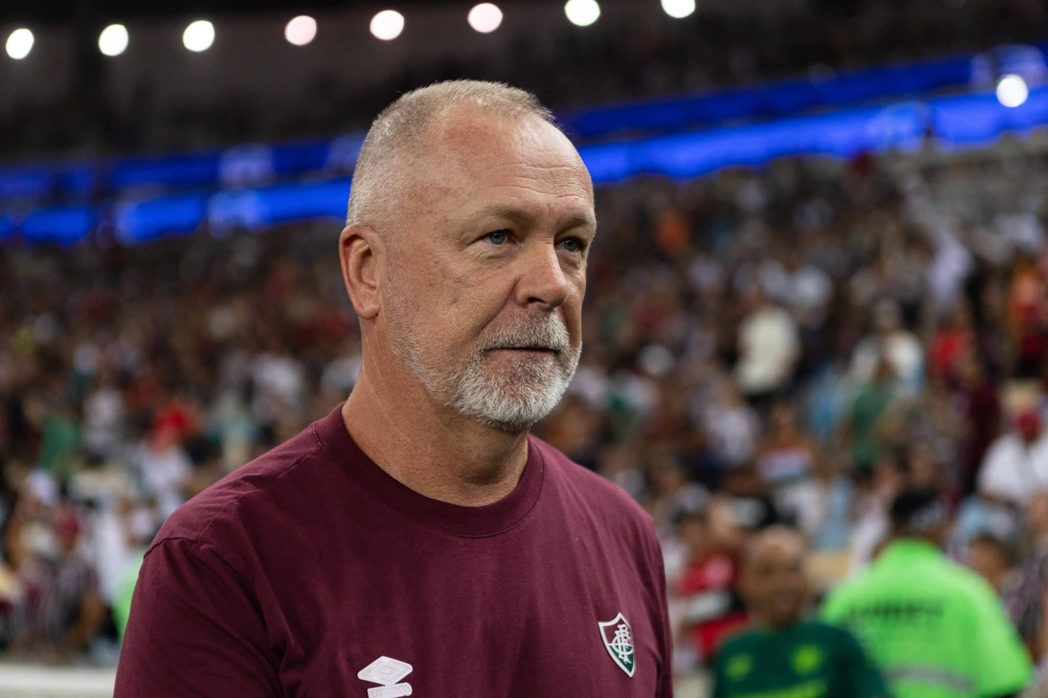 Mano Menezes durante jogo do Fluminense no Maracan&atilde;