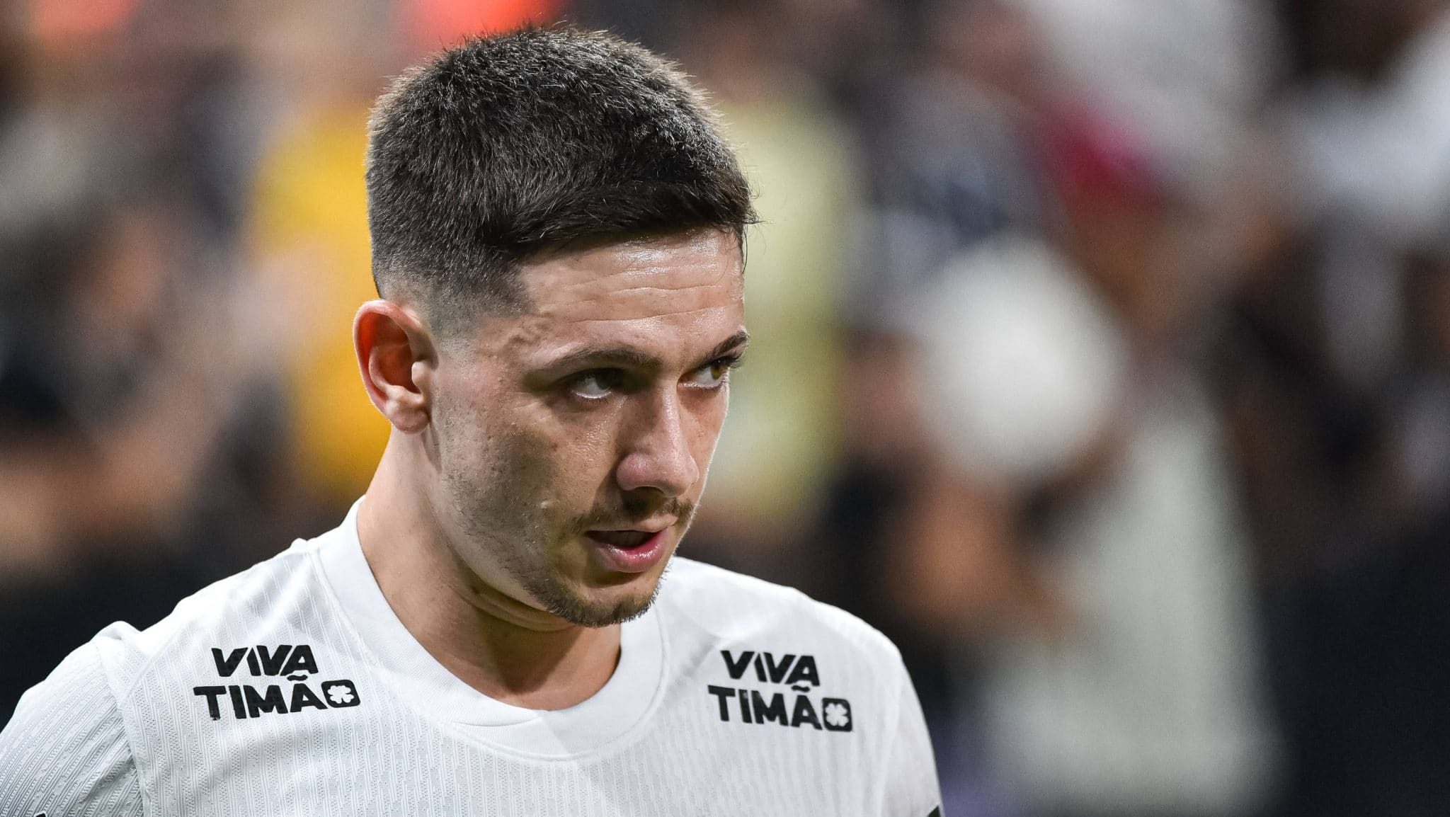 Corinthians tenta aparar arestas no elenco ap&oacute;s vexame e discuss&otilde;es acaloradas