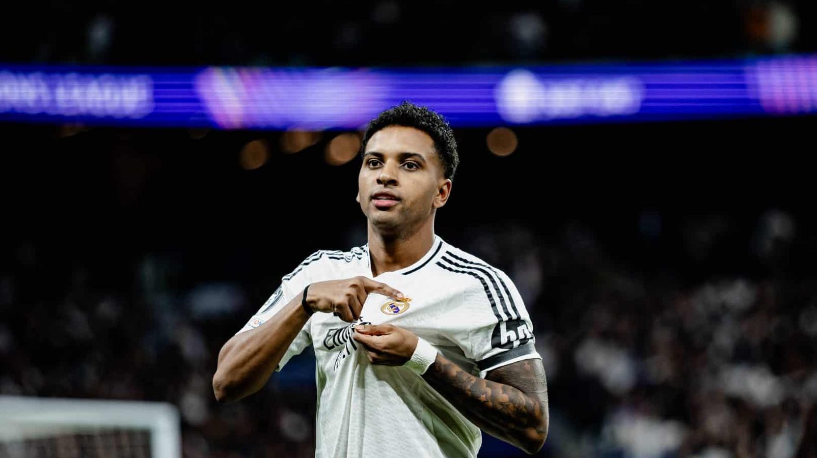 Rodrygo celebra gol do Real Madrid