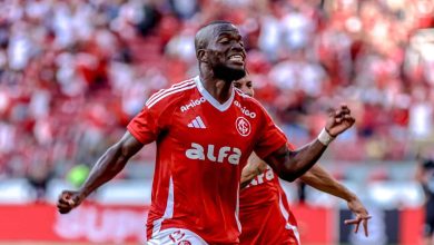 Gola&ccedil;o de Valencia coroa t&iacute;tulo do Inter no Gauch&atilde;o e interrompe sequ&ecirc;ncia do Gr&ecirc;mio