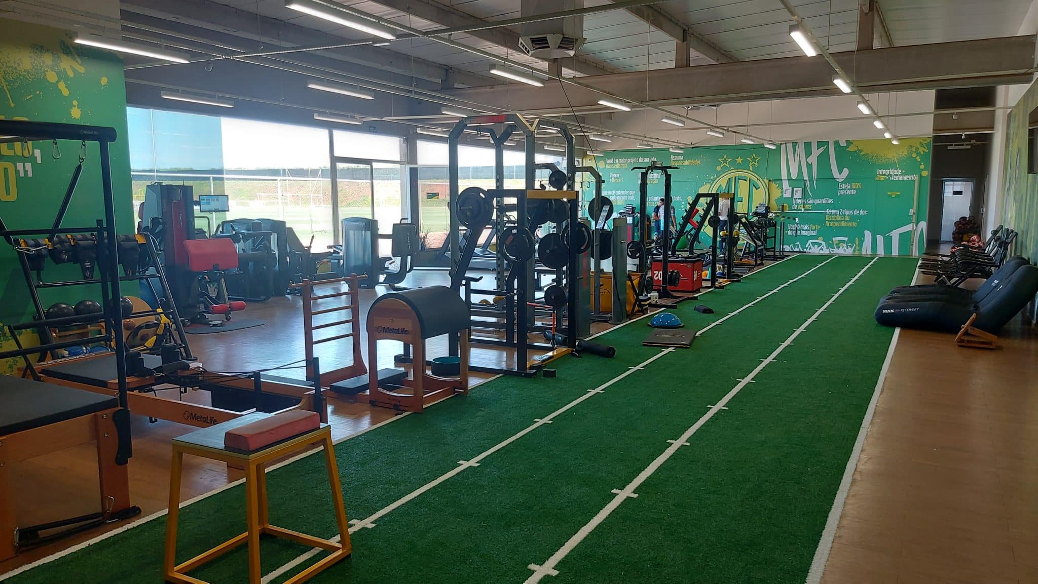 Sala de fisiologia do CT do Mirassol 