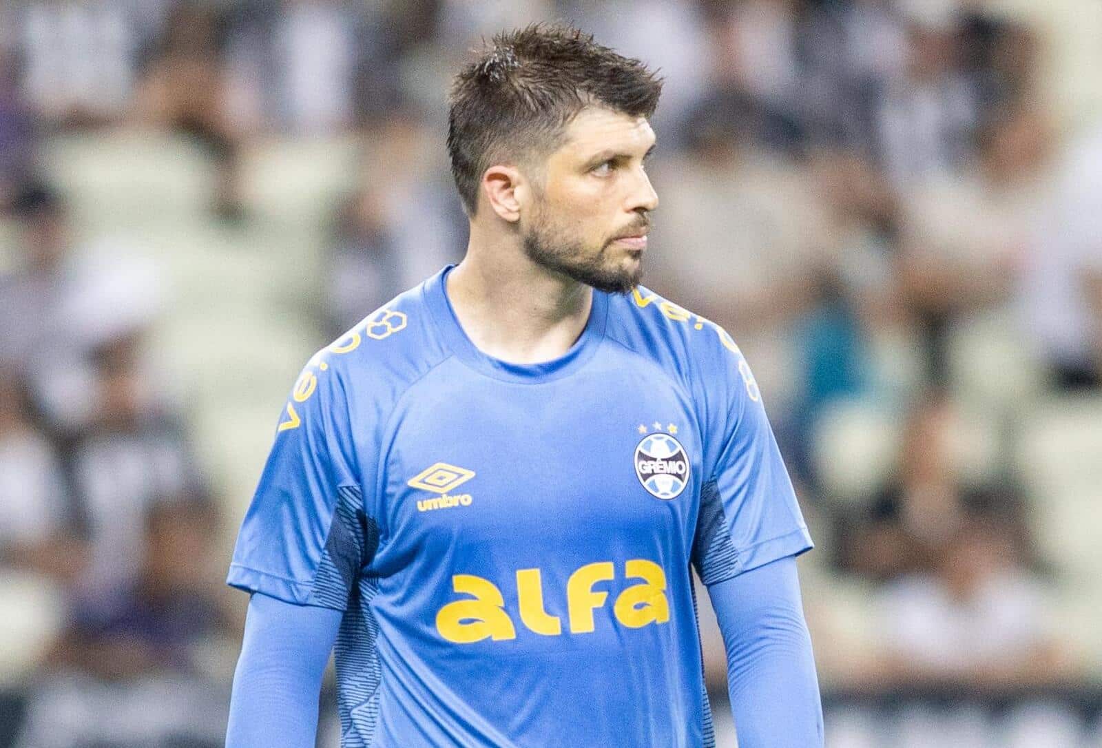 &lsquo;Teimosia&rsquo; de Quinteros e desespero de Volpi levam Gr&ecirc;mio