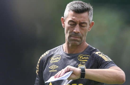 At&eacute; qual rodada vai a sobrevida de Pedro Caixinha no Santos?