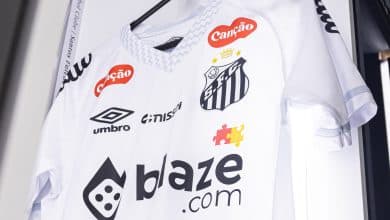 Uniforme listrado vaza e Santos pré-agenda lançamentos de mais duas camisas