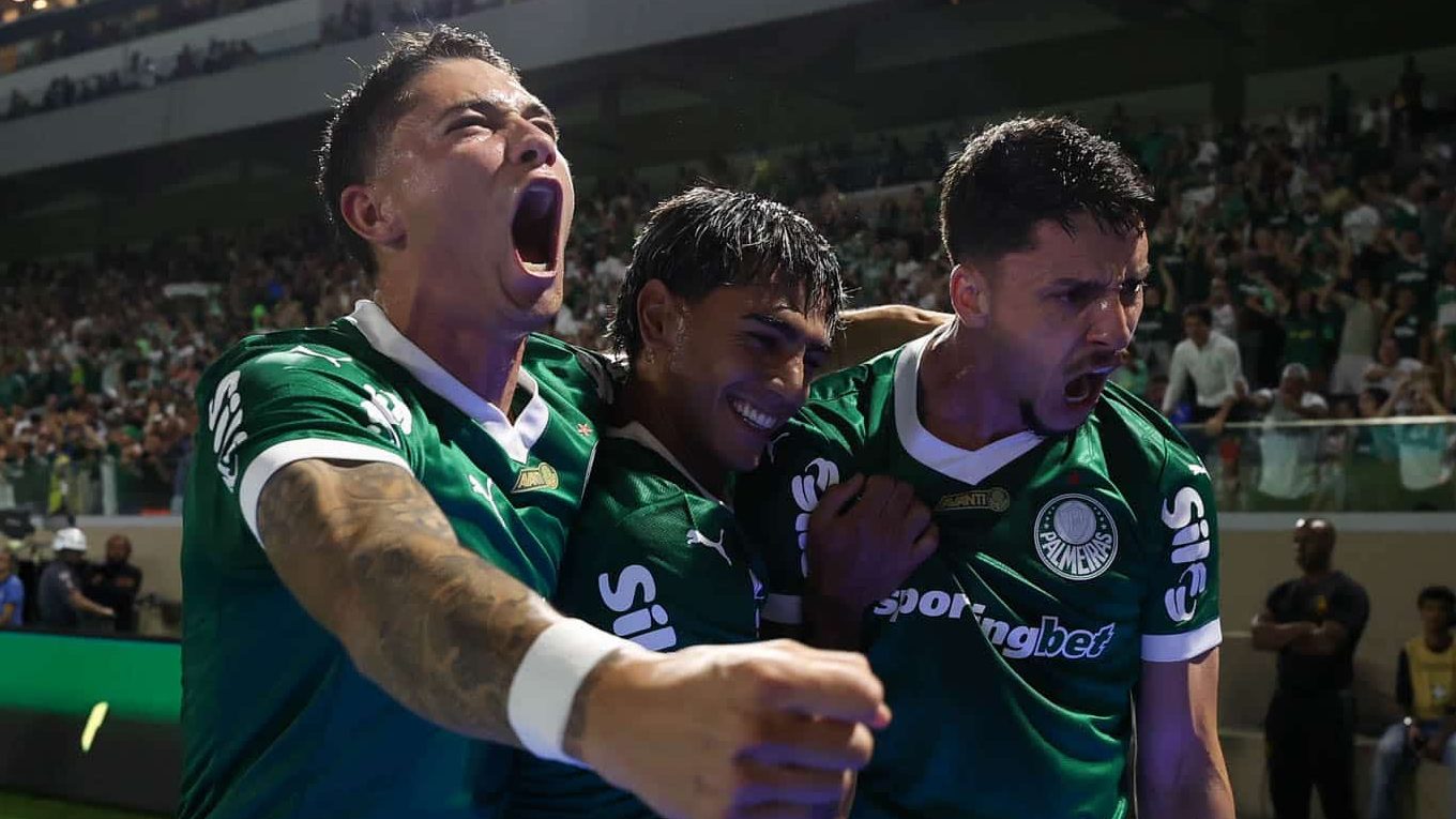 Palmeiras &lsquo;estreia&rsquo; e bate o Corinthians jogando como ainda n&atilde;o tinha feito em 2025
