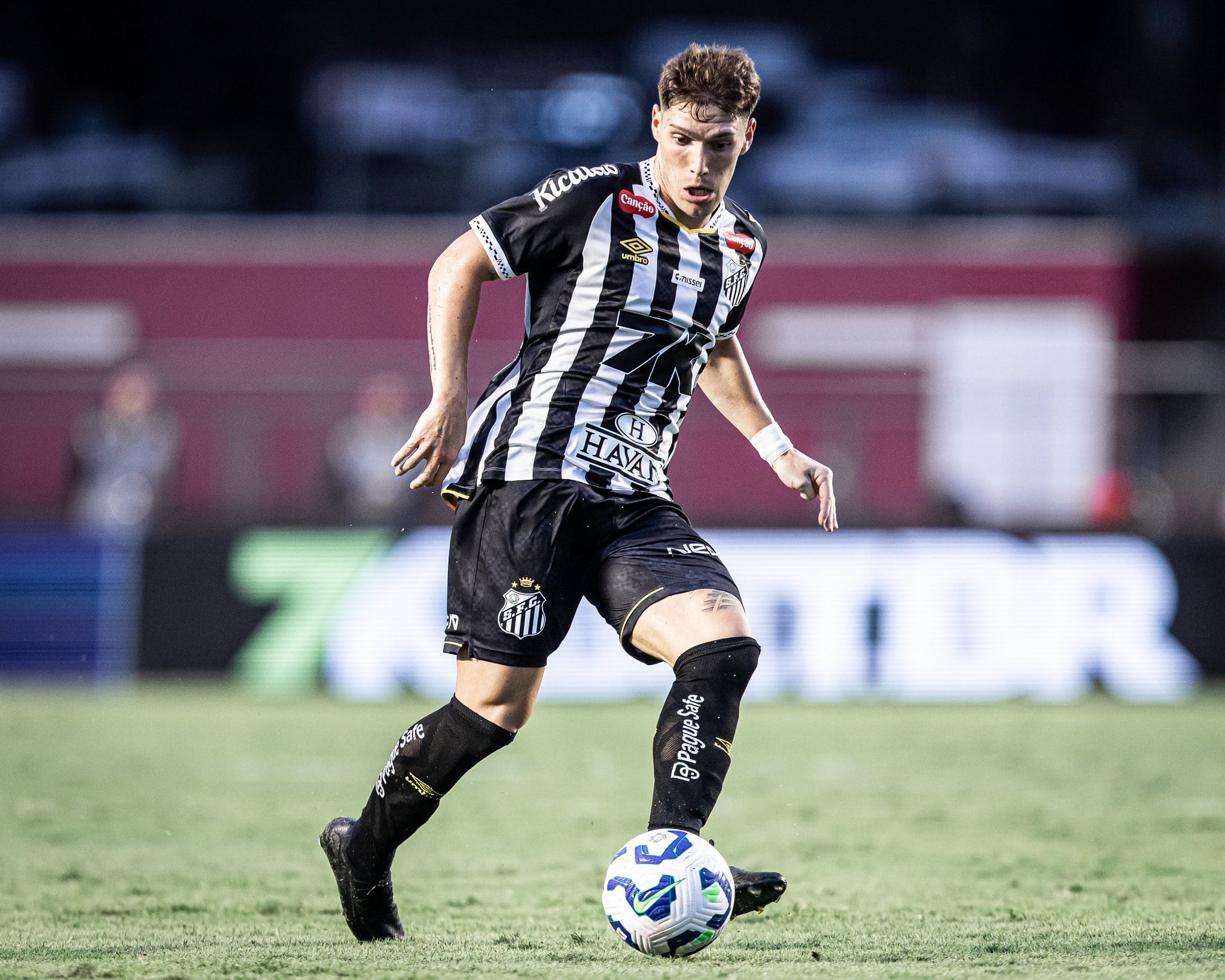 Rollheiser pelo Santos no cl&aacute;ssico contra o S&atilde;o Paulo