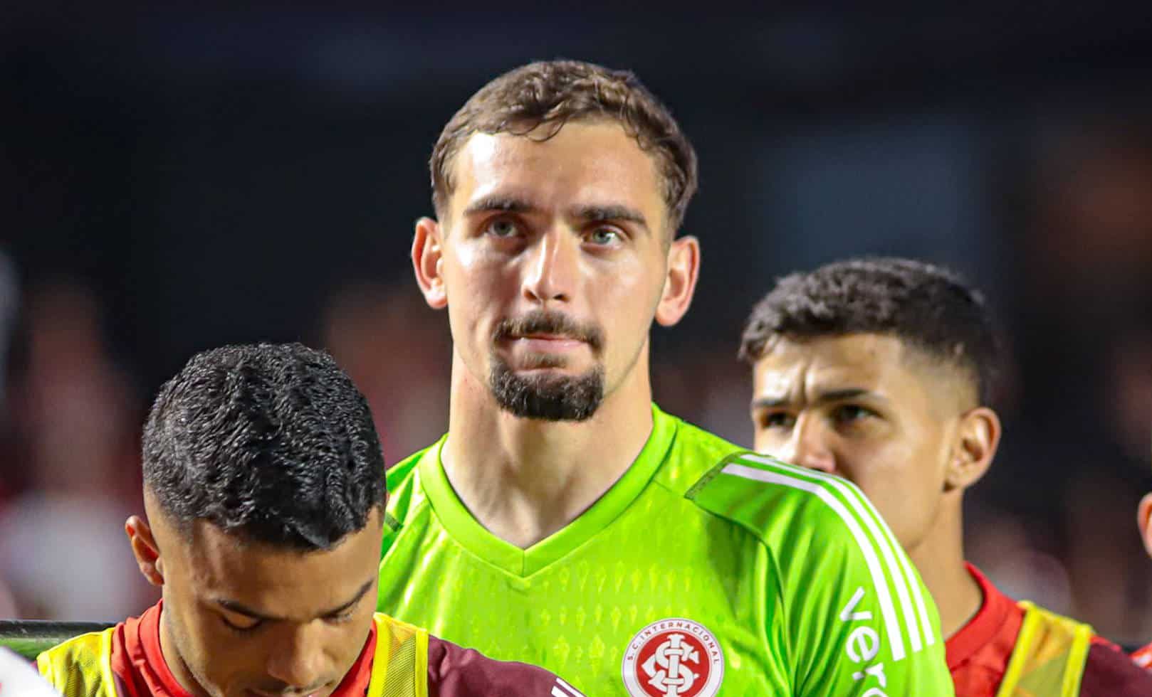 &lsquo;Novo Alisson&rsquo;: Imprensa espanhola destaca potencial de goleiro brasileiro