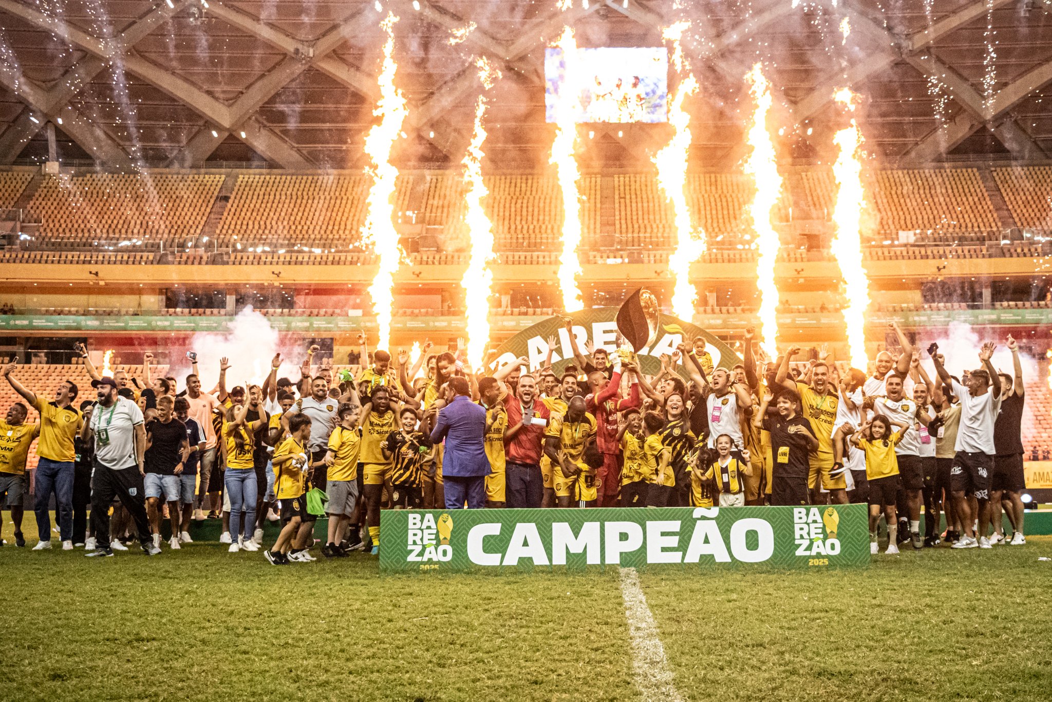Amazonas foi campe&atilde;o amazonense pela segunda vez em seis anos de exist&ecirc;ncia do clubes (Foto: Divulga&ccedil;&atilde;o/Amazonas)