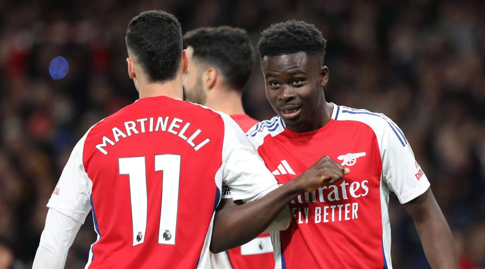 Arsenal x Real Madrid: Saka &lsquo;celebra&rsquo; tempo fora por les&atilde;o antes de jogo da carreira