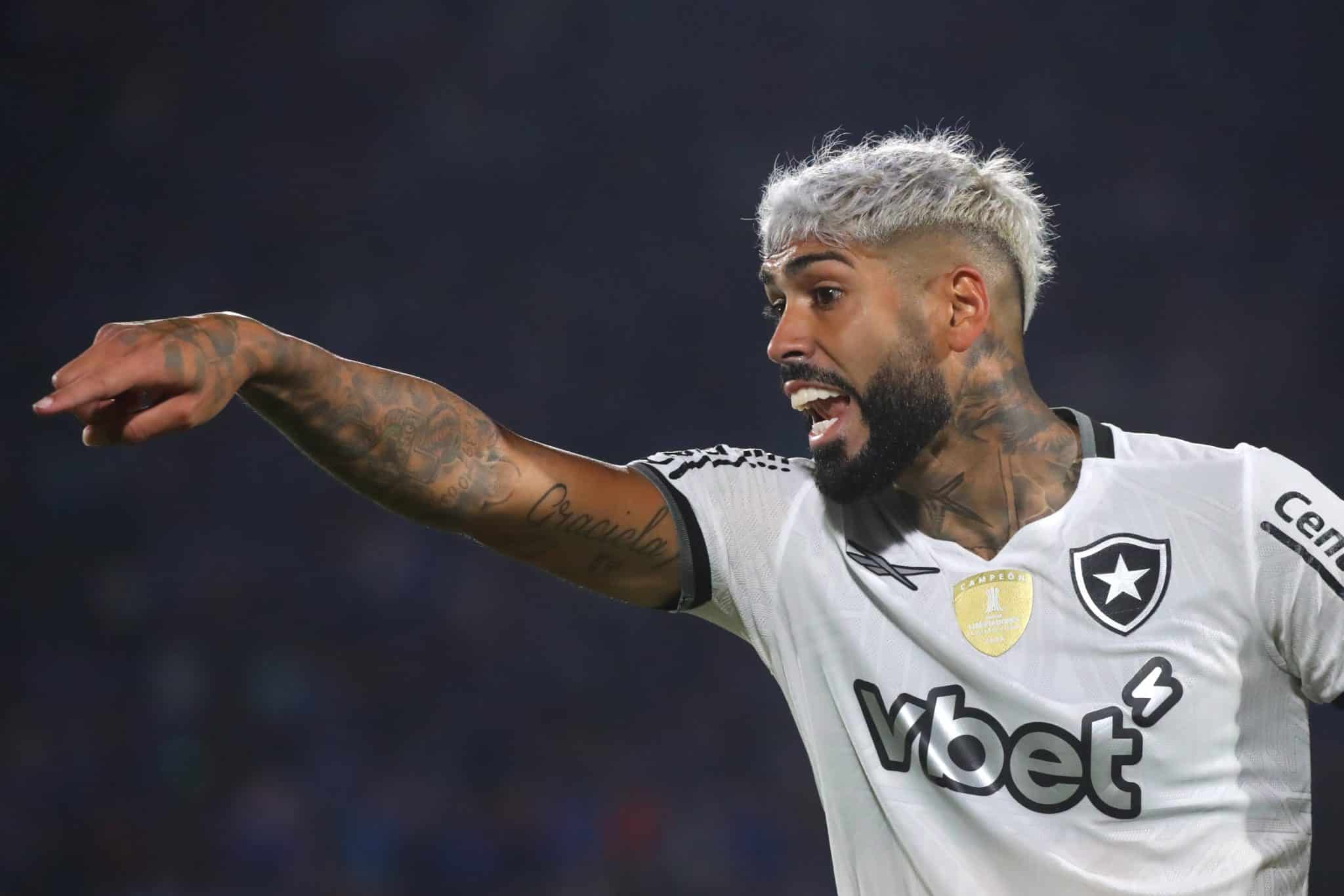 Botafogo acumula erros capitais na Libertadores e &eacute; castigado por flop no Athletico-PR