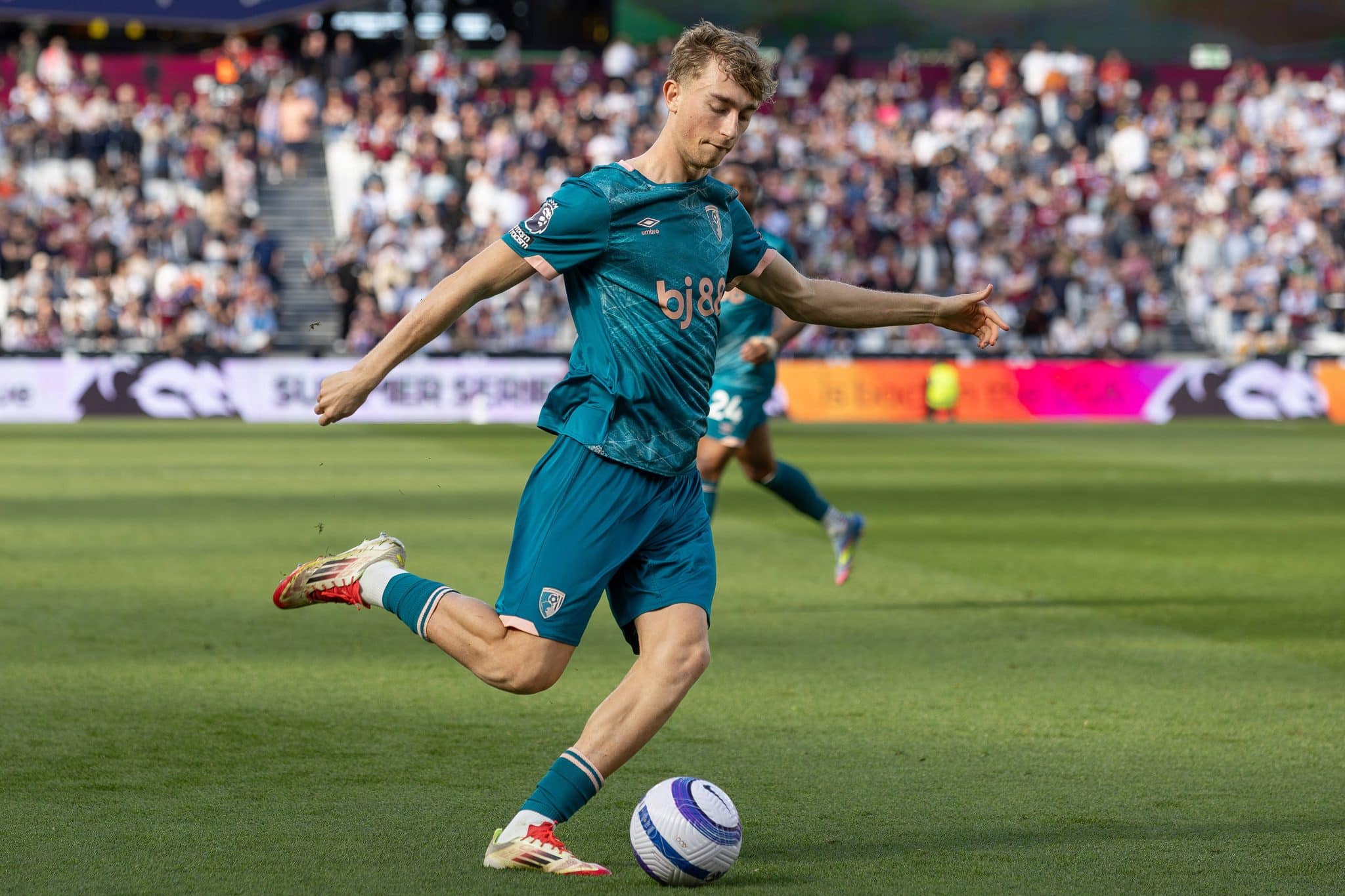 Dean Huijsen do Bournemouth &eacute; visto como plano B do Liverpool para a zaga em caso de n&atilde;o renova&ccedil;&atilde;o de Konat&eacute; 