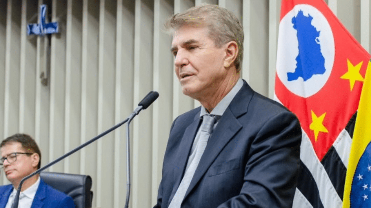 Atual prefeito de Sert&atilde;ozinho, Zezinho Gimenez foi presidente do clube no fim da d&eacute;cada de 90 (Foto: Reprodu&ccedil;&atilde;o/Instagram)