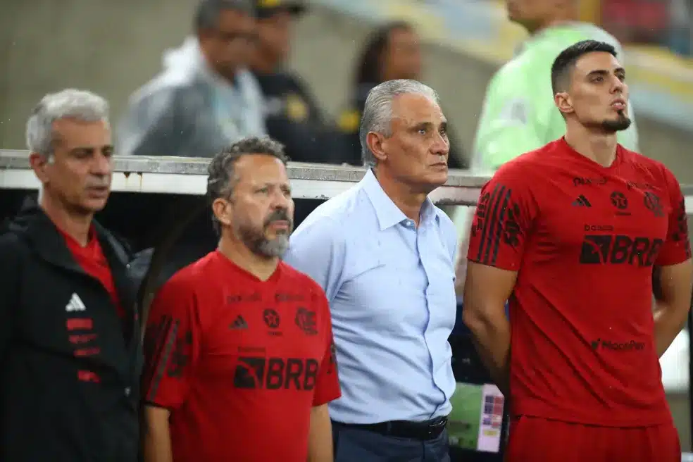 F&aacute;bio Mahseredjian, Cl&eacute;ber Xavier, Tite e Matheus Bachi em Flamengo x Bragantino