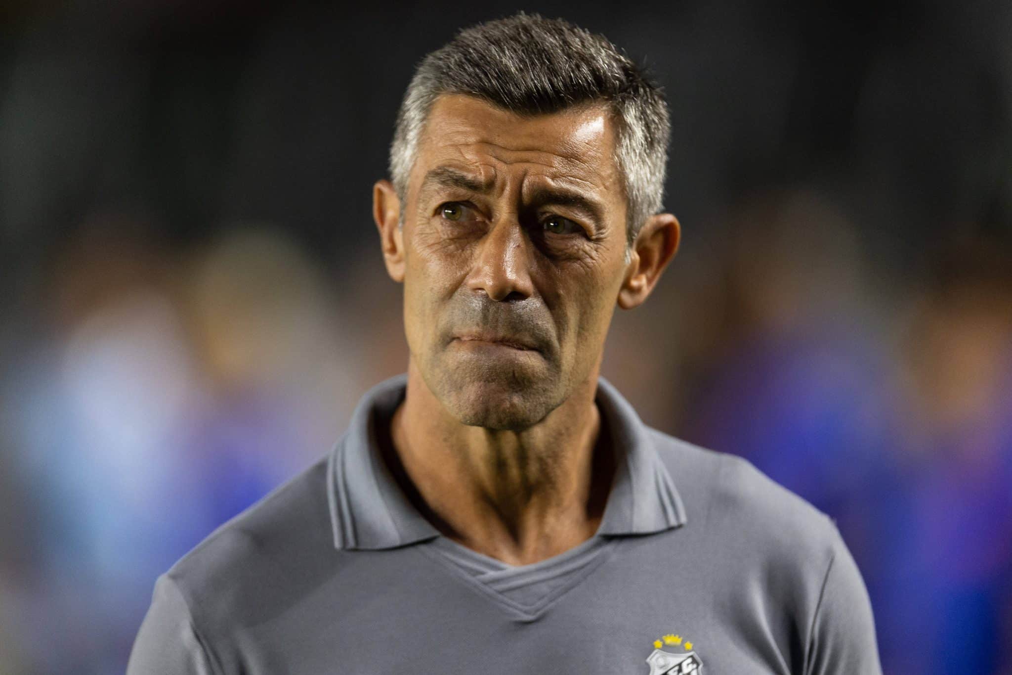 Vaias, &lsquo;sorte&rsquo; e armadilha: A noite de Caixinha em Santos x Bahia