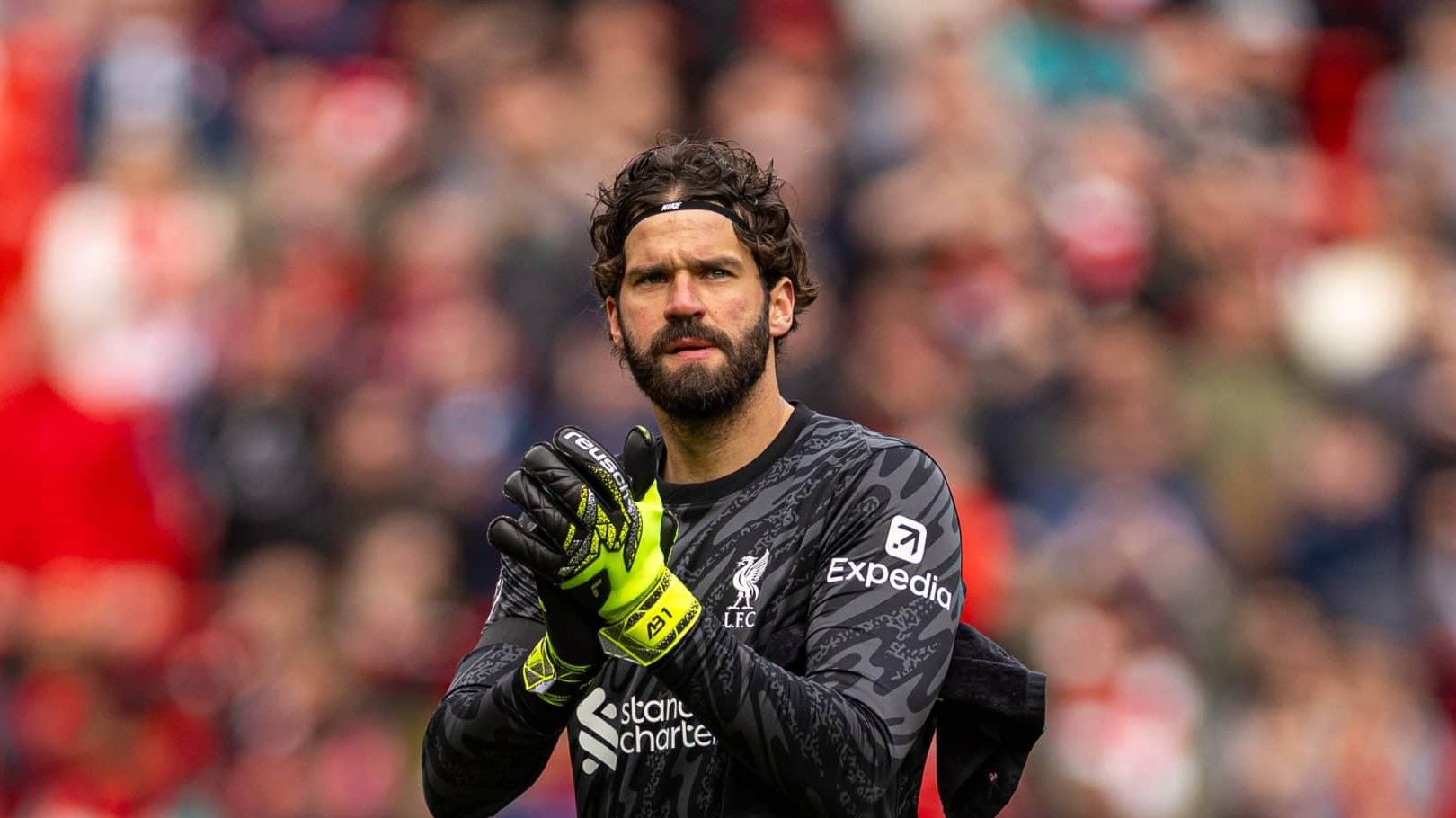 Como Klopp, Ancelotti e Guardiola apoiaram Alisson no momento mais dif&iacute;cil da vida