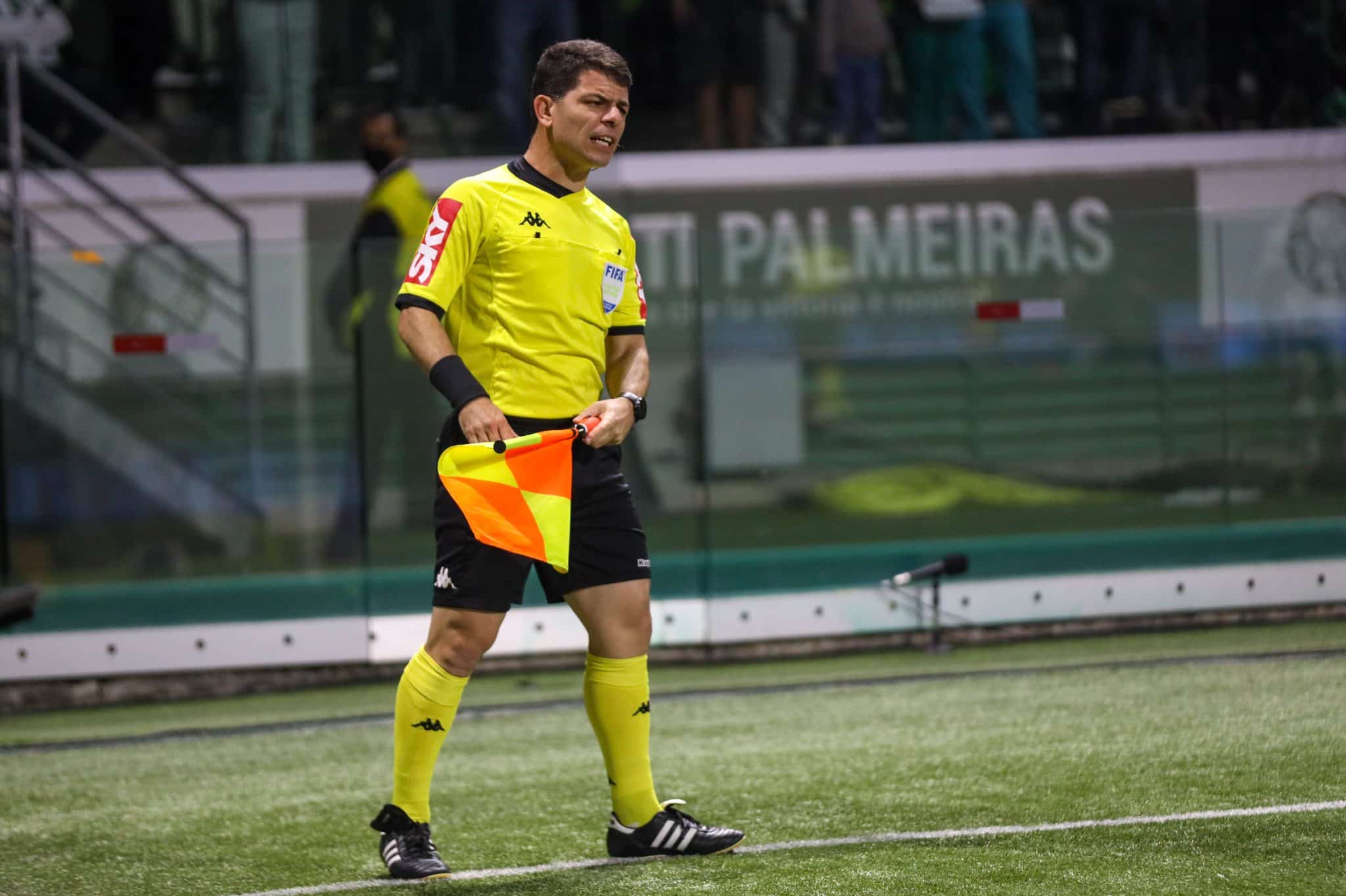 Bruno Boschilia, &aacute;rbitro assistente