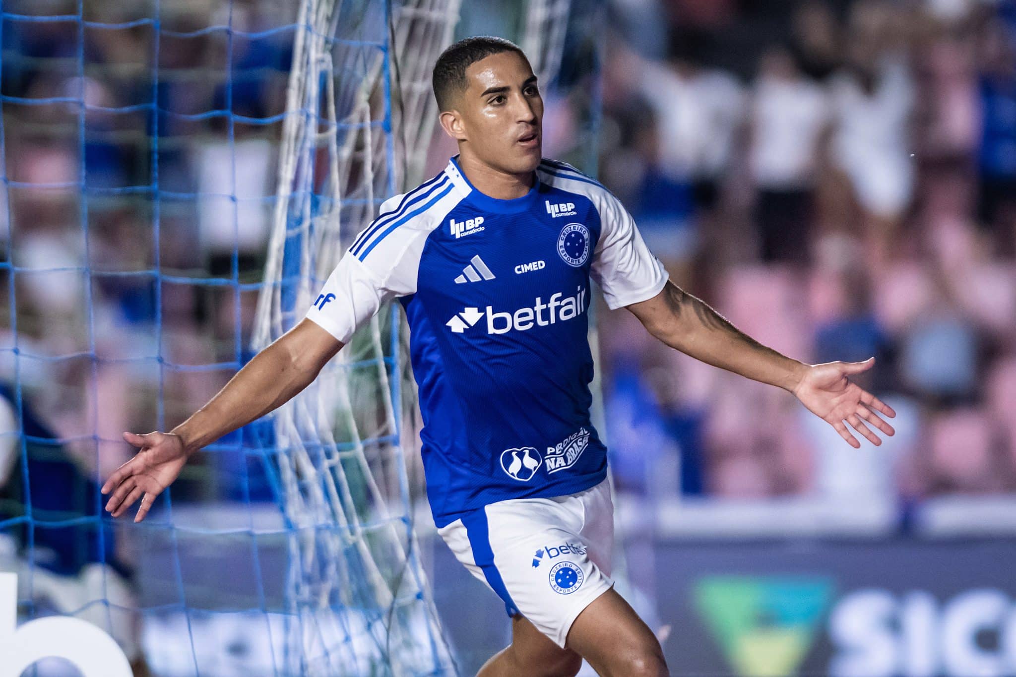 Christian comemora o &uacute;nico gol do Cruzeiro no Parque do Sabi&aacute; (Foto: Gustavo Aleixo - Cruzeiro)