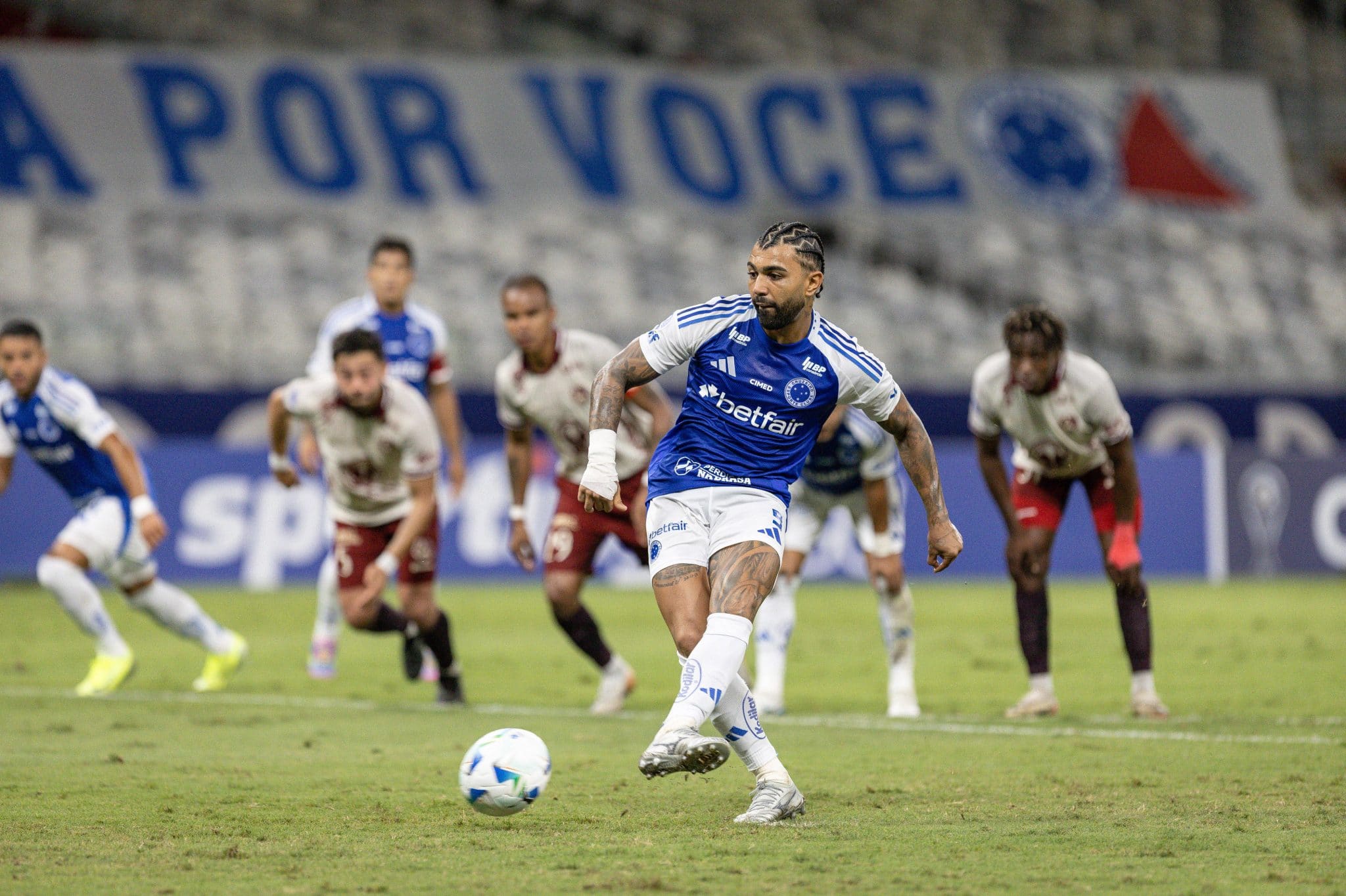 Gabigol marcou o &uacute;nico gol do Cruzeiro (Foto: Imago)
