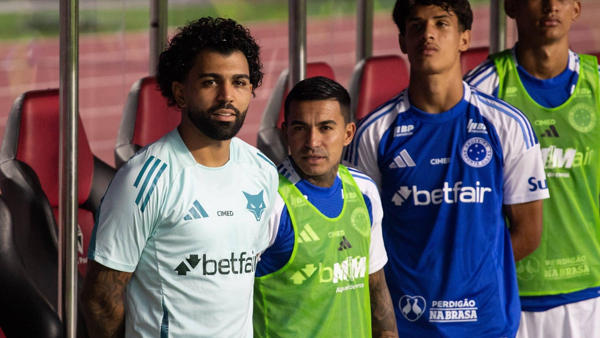 Refor&ccedil;os milion&aacute;rios, futebol modesto: As raz&otilde;es por tr&aacute;s da crise do Cruzeiro