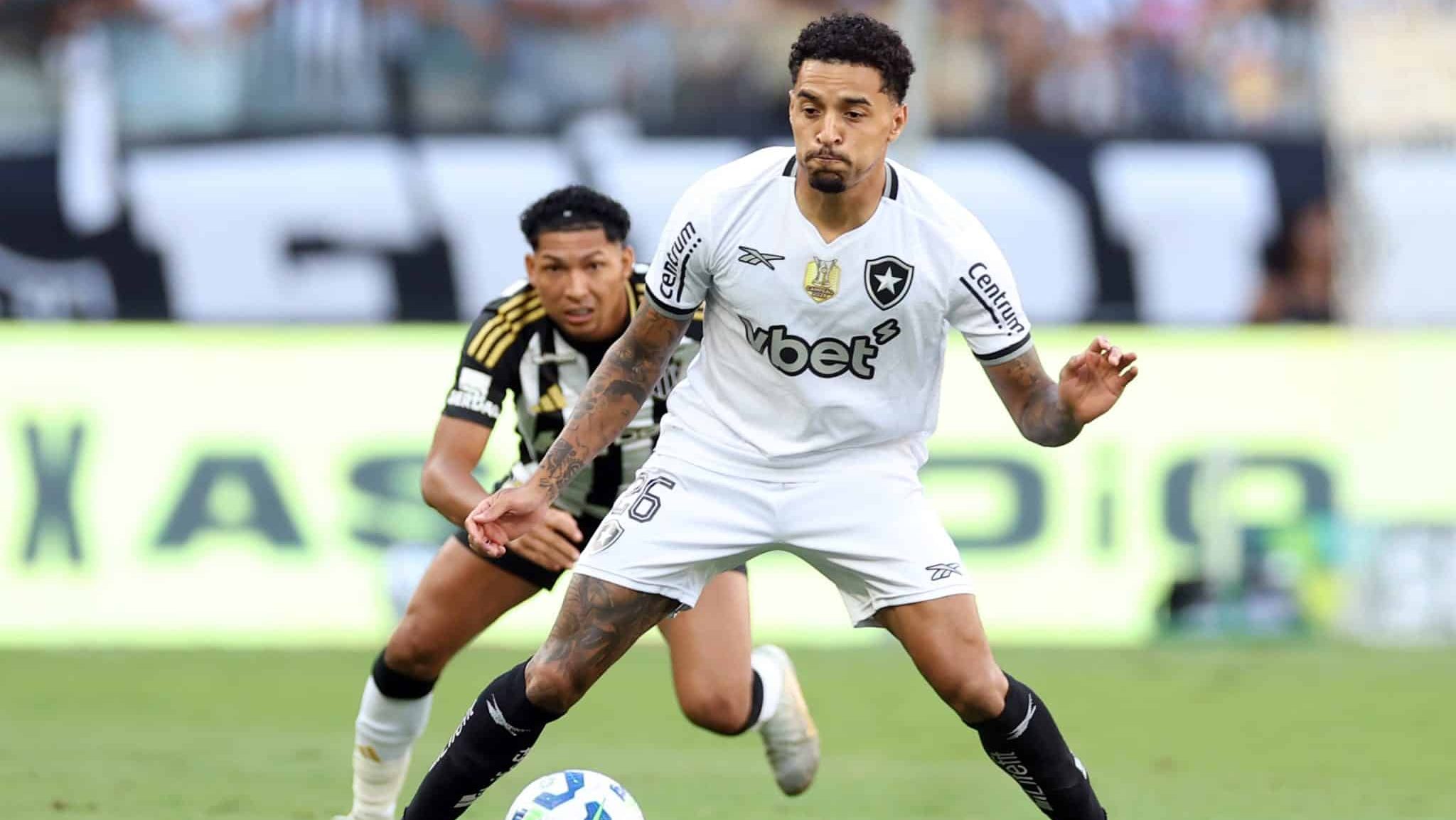 &lsquo;Acabou com o jogo&rsquo;: Gregore revive pesadelo contra Atl&eacute;tico-MG e &eacute; criticado no Botafogo