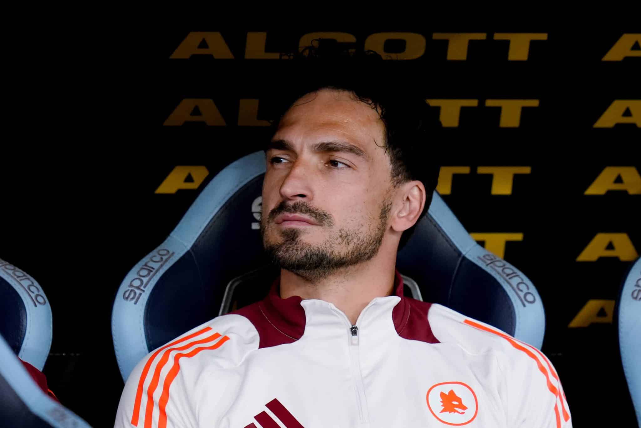 Hummels no banco de reservas da Roma 