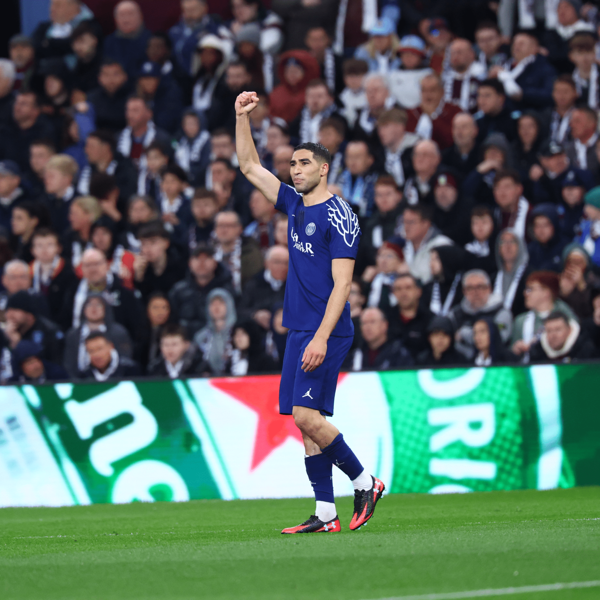 Hakimi comemora gol do PSG